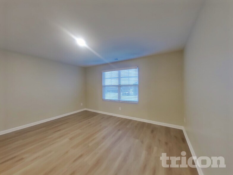 Building Photo - 1013 Pepper Stone Dr