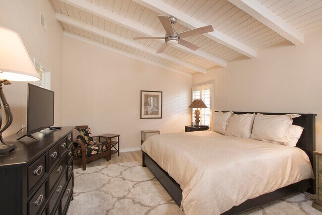 Building Photo - 40080 Via Buena Vista