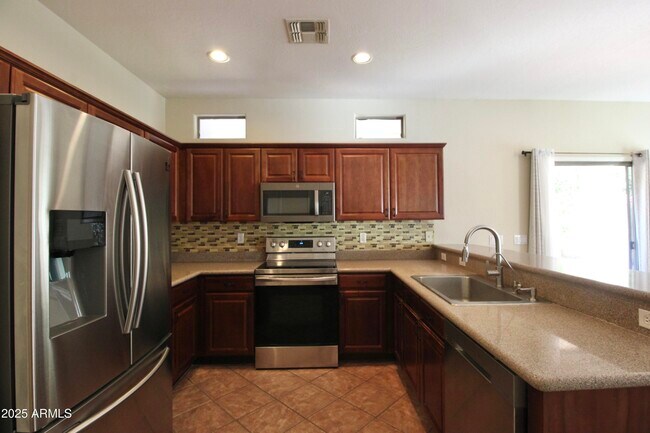 Building Photo - 16803 N 50th Way
