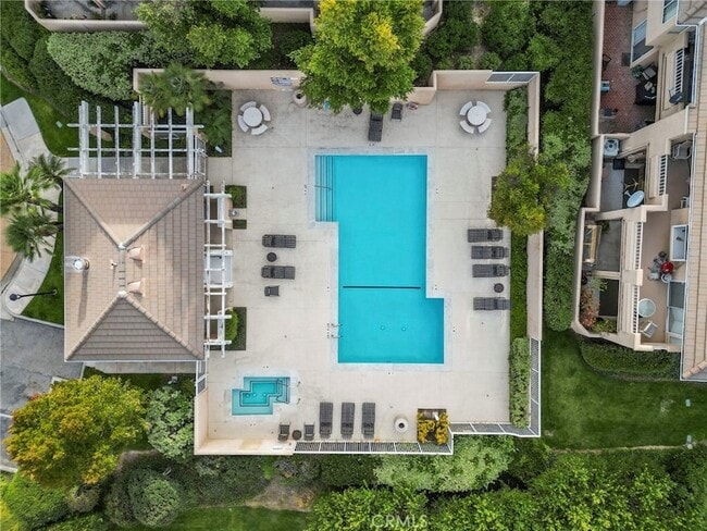 Building Photo - 24013 Arroyo Park Dr