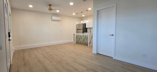 Building Photo - 621 Starstone Dr