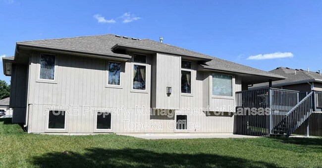 Building Photo - 4425 SW Cambridge Ave