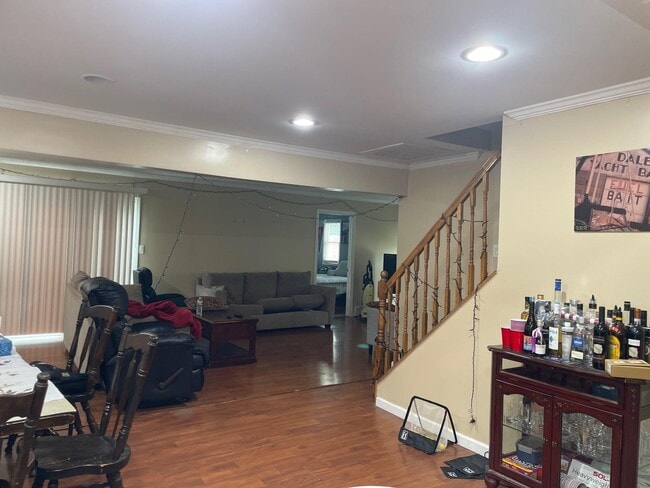 Building Photo - 120 Pilgrim Ln