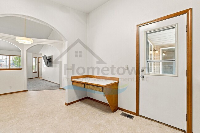 Building Photo - 7533 N Winter View Dr