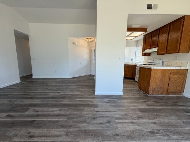 Building Photo - 8162 Morgan Hill Way