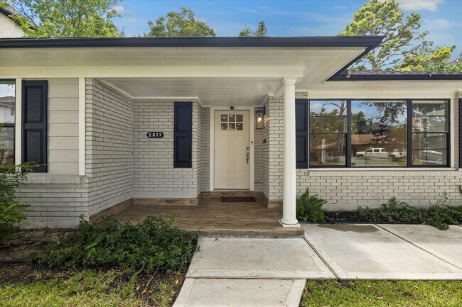 Building Photo - 2811 Conway St