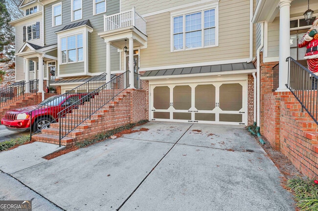 Building Photo - 205 Lexington Village