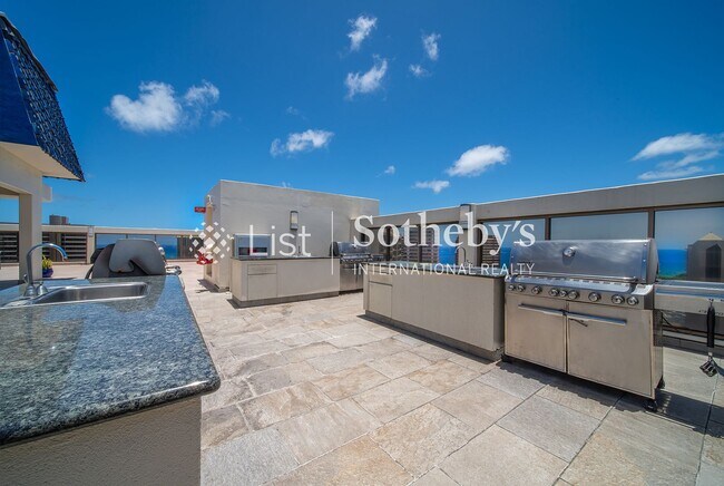 Building Photo - Villa on Eaton Square #1410 | Honolulu, HI