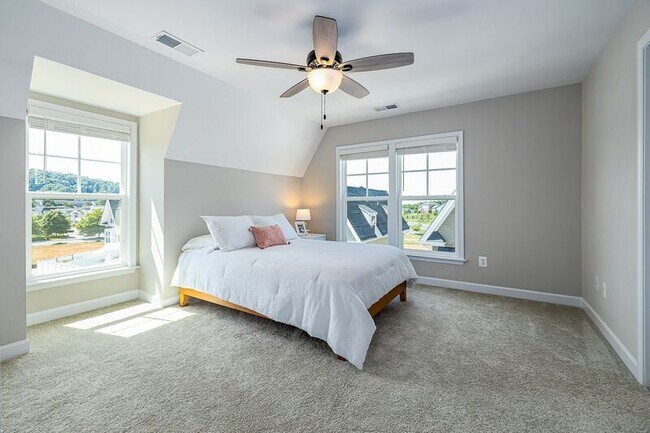 Building Photo - 3208 Marion Square