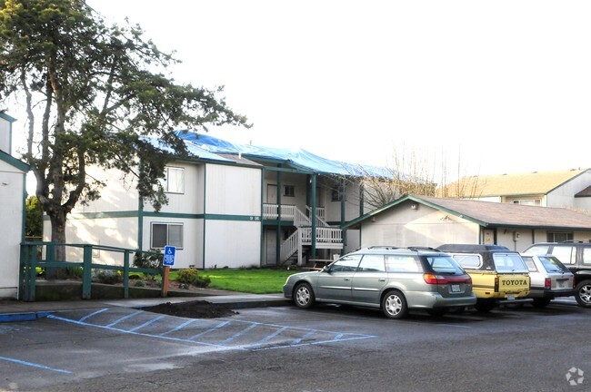 Building Photo - Fischer Court Apartments