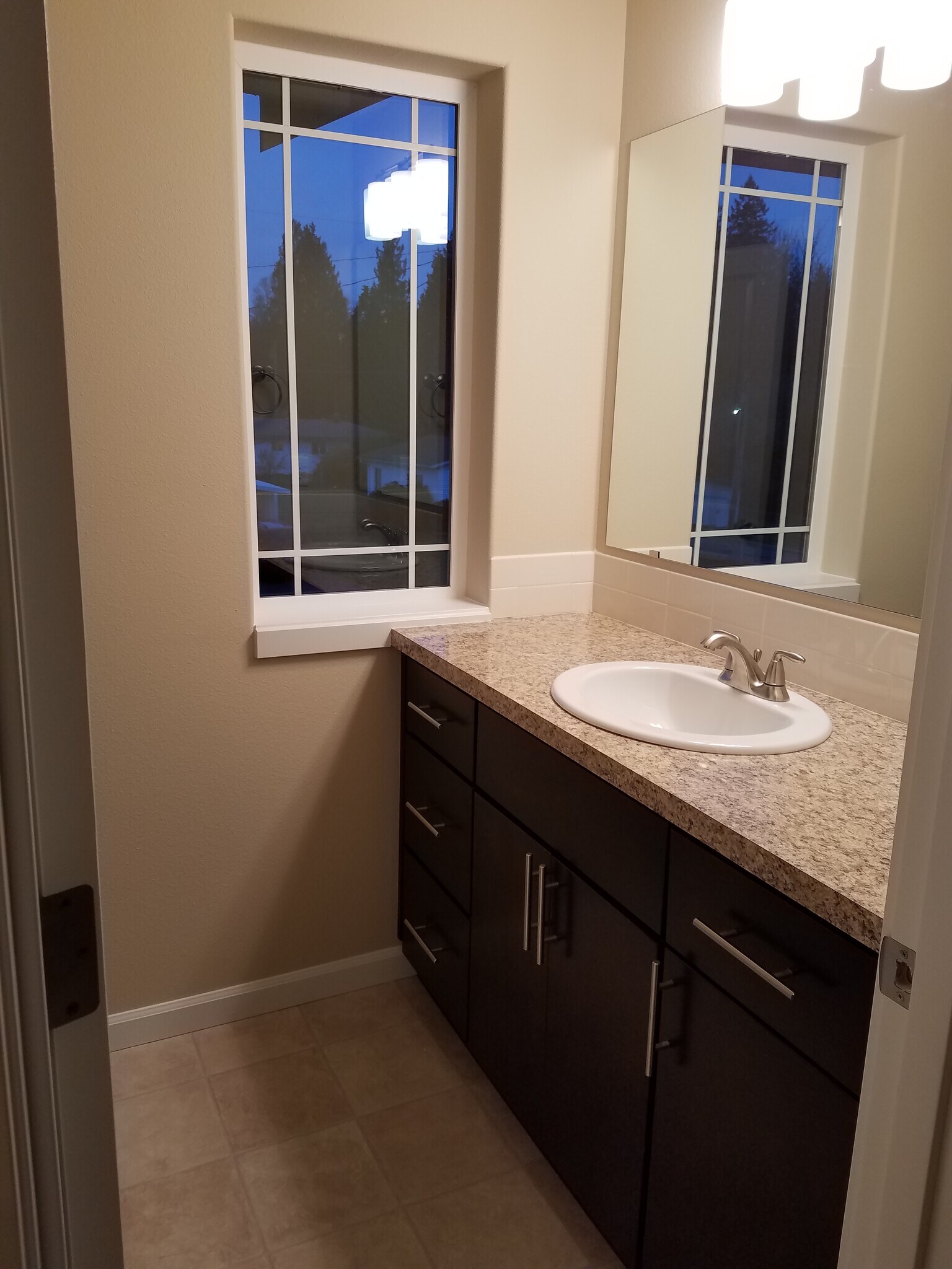 Building Photo - 1550 Craig Rd SE