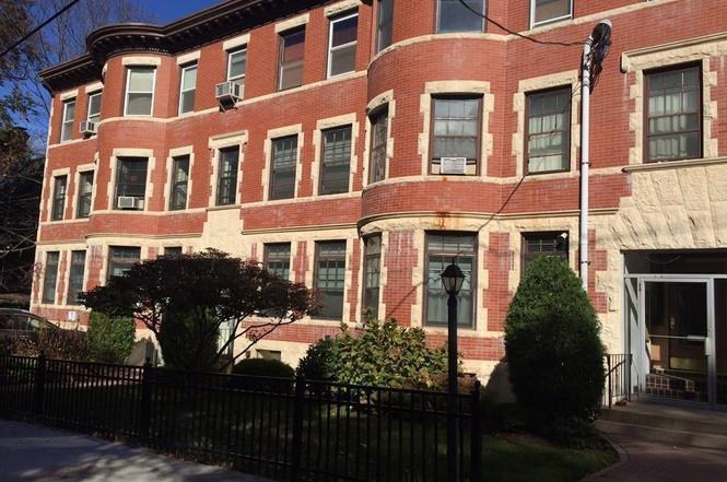 Building Photo - 203 Winthrop Rd