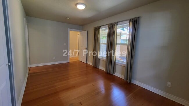Building Photo - *OPEN HOUSE 6/29* Spacious 4 BD | 3 BA Hom...