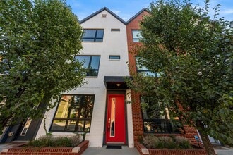 Building Photo - 122 S Ohio Ave