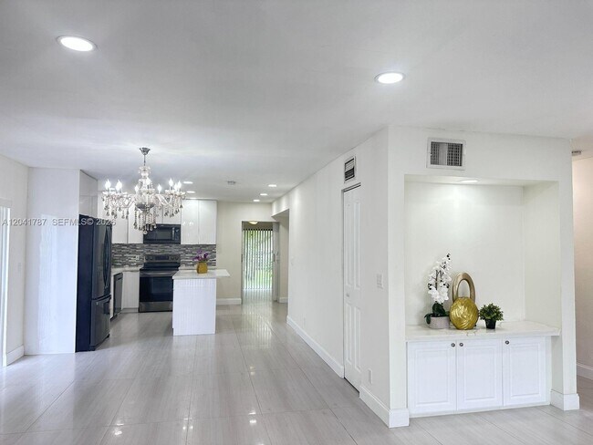 Building Photo - 11603 NW 29th St