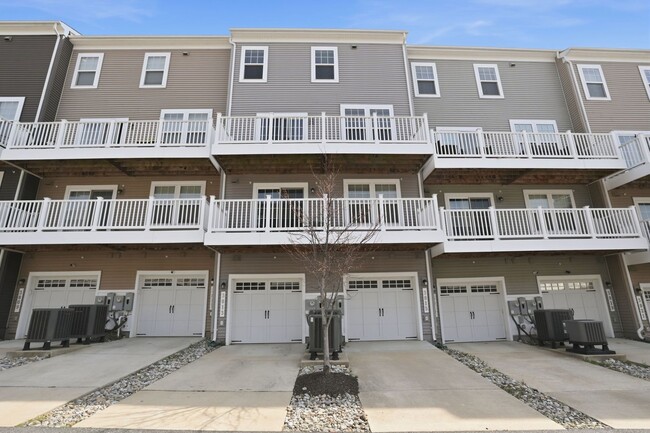 Building Photo - Experience refined, contemporary living in this nearly new residence designed for both comfort an...
