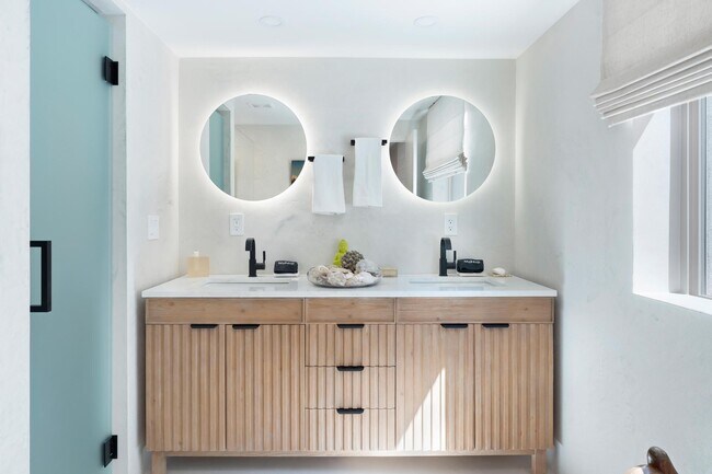 Building Photo - 11477 Gracey Ln