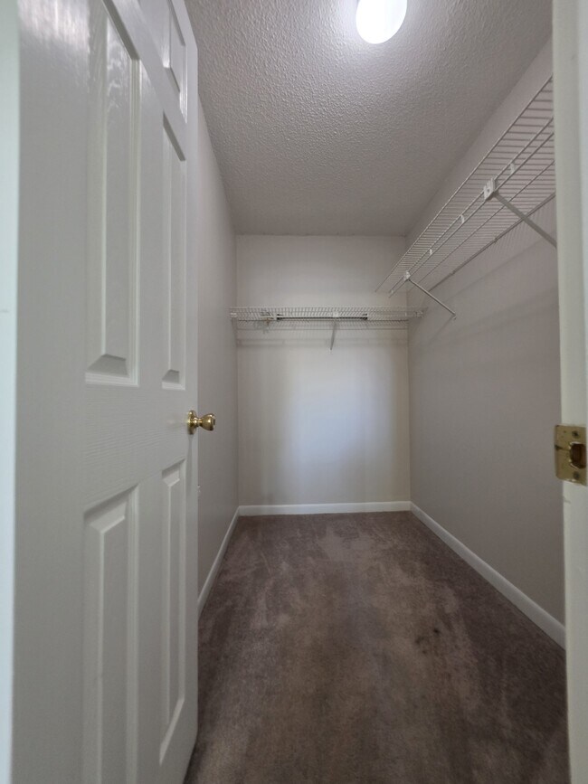 Building Photo - 1448 Tina Dr