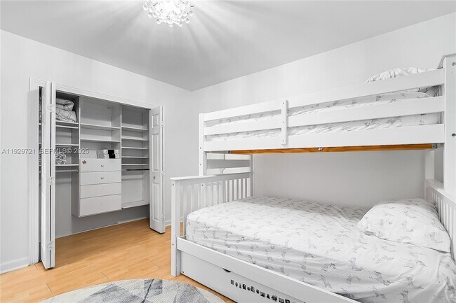 Building Photo - 2085 Ixora Rd