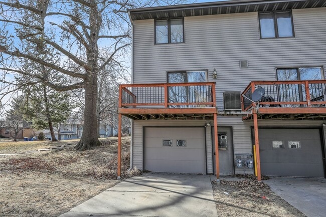 Building Photo - Rent: Maintenance Free Living in a Great L...