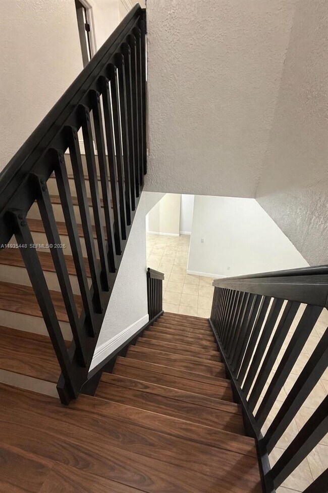 Building Photo - 14964 SW 32nd Terrace