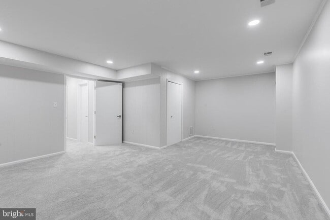 Building Photo - 9911 Finian Ct