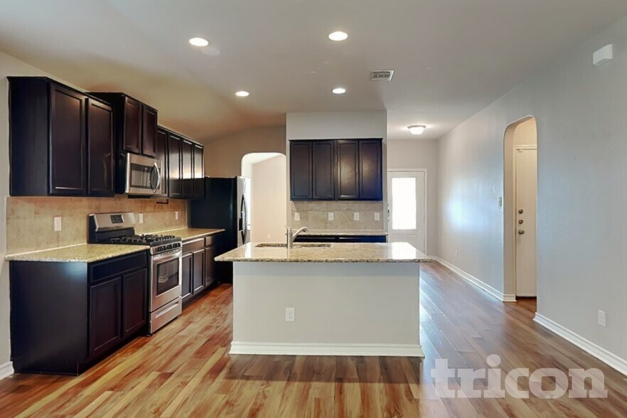 Building Photo - 6214 Falsetto Voice