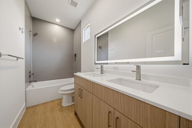 Building Photo - 6514 Luce St