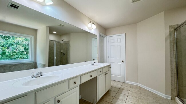 Building Photo - 3695 Fedorite Walk