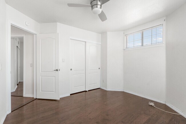 Building Photo - 45322 Pickford Ave