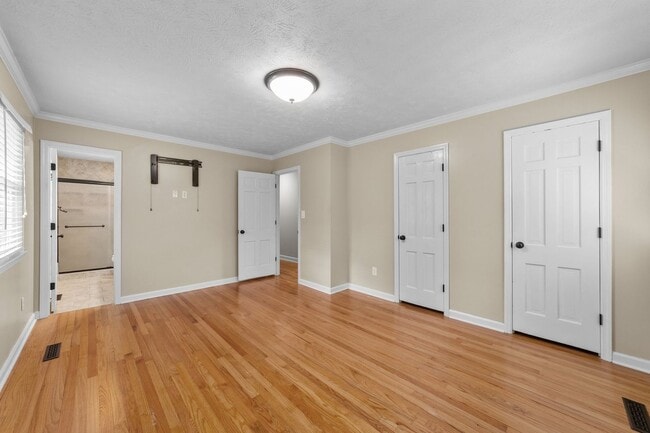 Building Photo - 204 McNeil Rd
