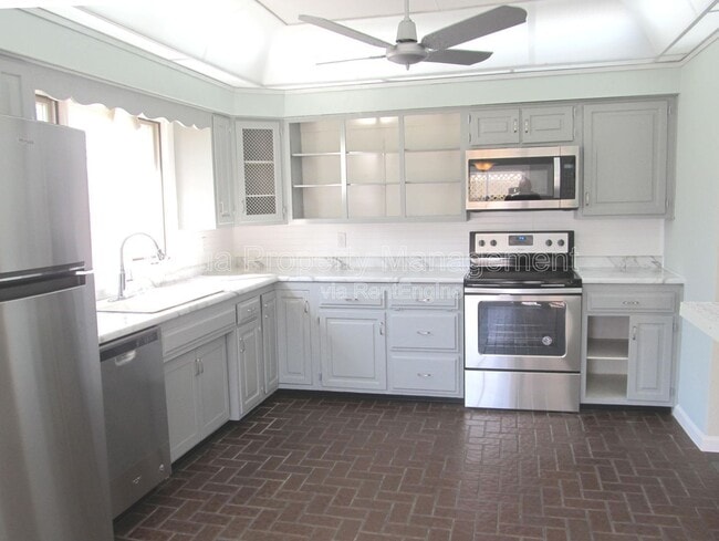 Building Photo - 6234 E V Ave