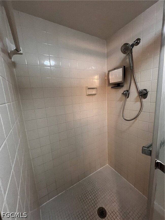 Building Photo - 3490 N Key Dr