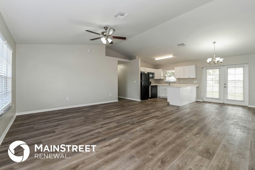 Building Photo - 2216 NW 5th St