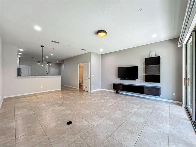 Building Photo - 3004 Alessa Loop