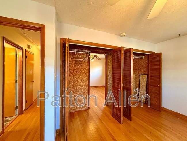 Building Photo - 74 Oakdale Dr