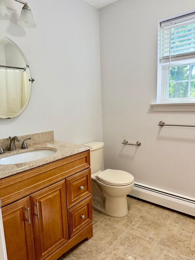 Building Photo - 216 Castlewood