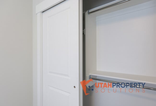 Building Photo - 408 S 980 W