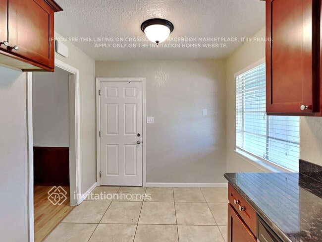 Building Photo - 4300 42nd Ave