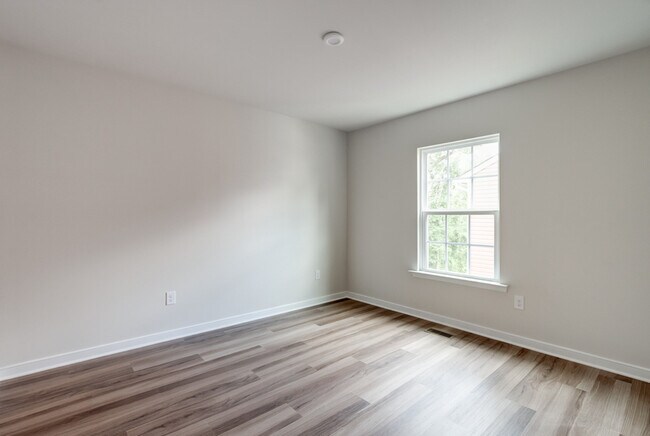 Building Photo - 317 Northfield Hts Ln