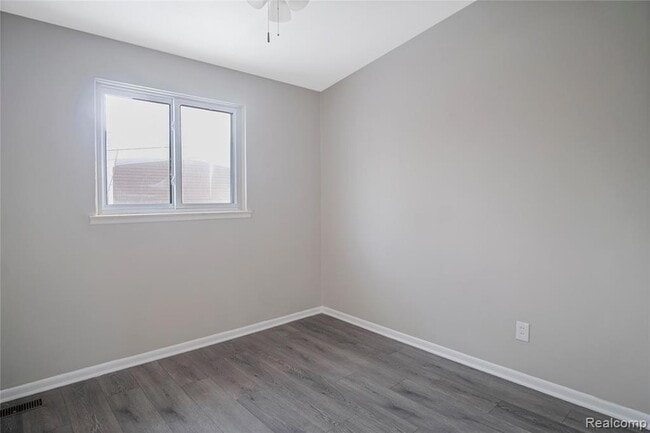 Building Photo - 15230 Marlow St