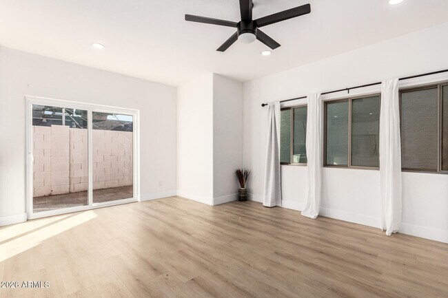Building Photo - 3034 N 39th St