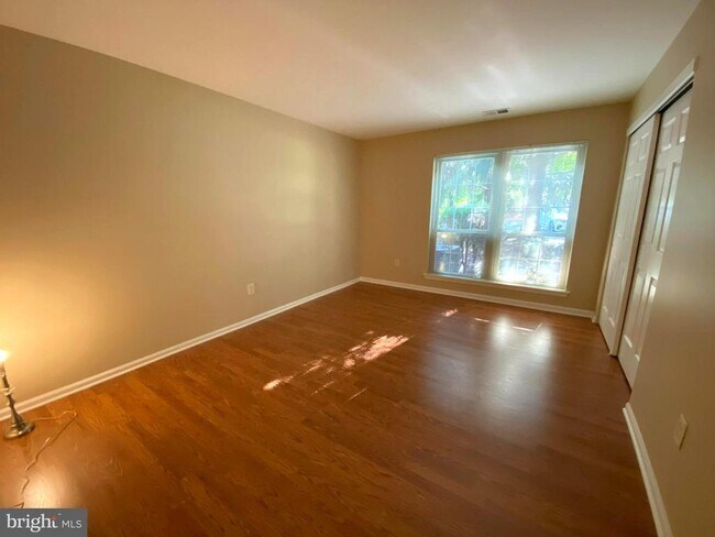 Building Photo - 1701 Foxmeadow Cir