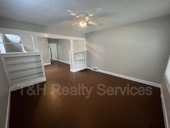 Building Photo - 4218 Carrollton Ave