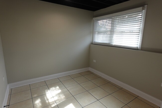 Building Photo - 1800 Hollywood Ave