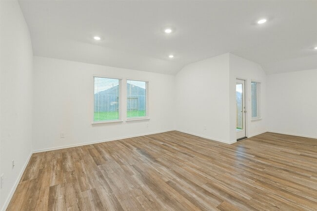 Building Photo - 14980 Timber Pnes Dr