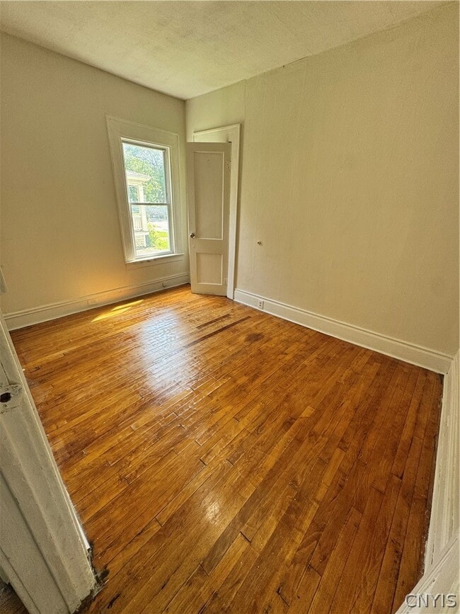 Building Photo - 2401 Midland Ave