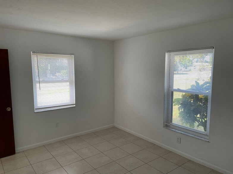 Building Photo - 10022 8th St N