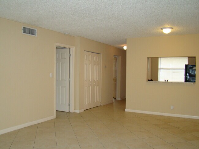 Building Photo - 11559 NW 45th St