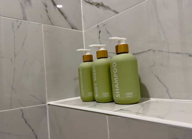 Building Photo - 1529 N Maplewood Ave